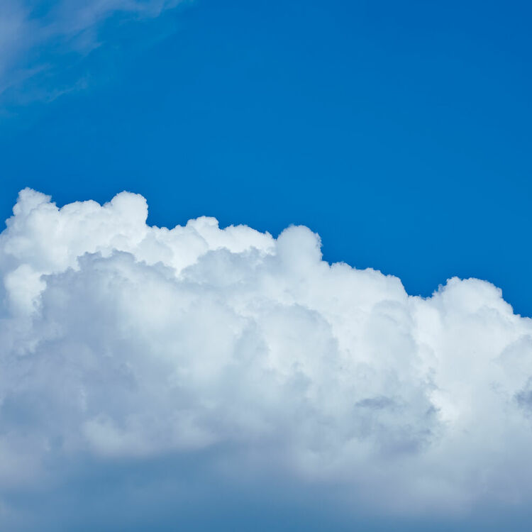Free cloud image by Robert Kneschke